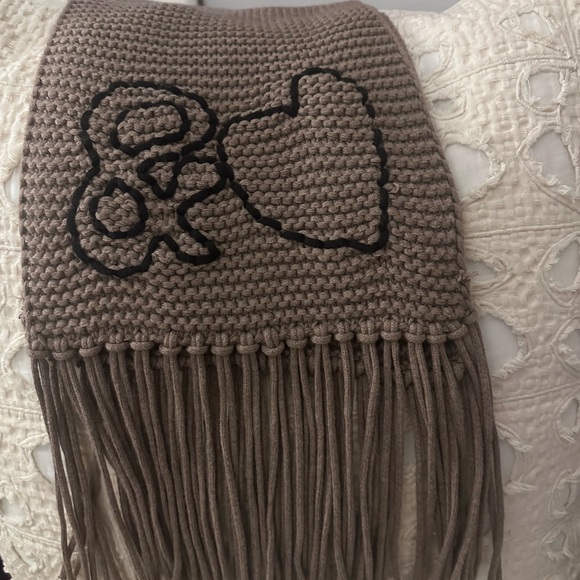Kerri Rosenthal &❤️ scarf - Picture 2 of 5